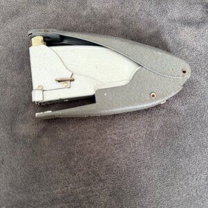 Vintage Swingline Tot 50 Stapler Gray With Box Of Staples Compact Retro Office T